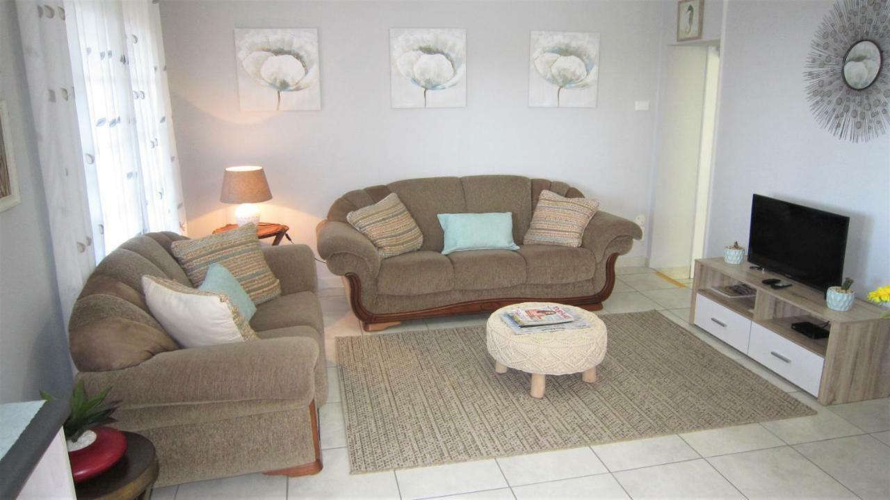 See Rus Self Catering Unit In Westbrook Kzn Private Neat And Cosy Bagian luar foto