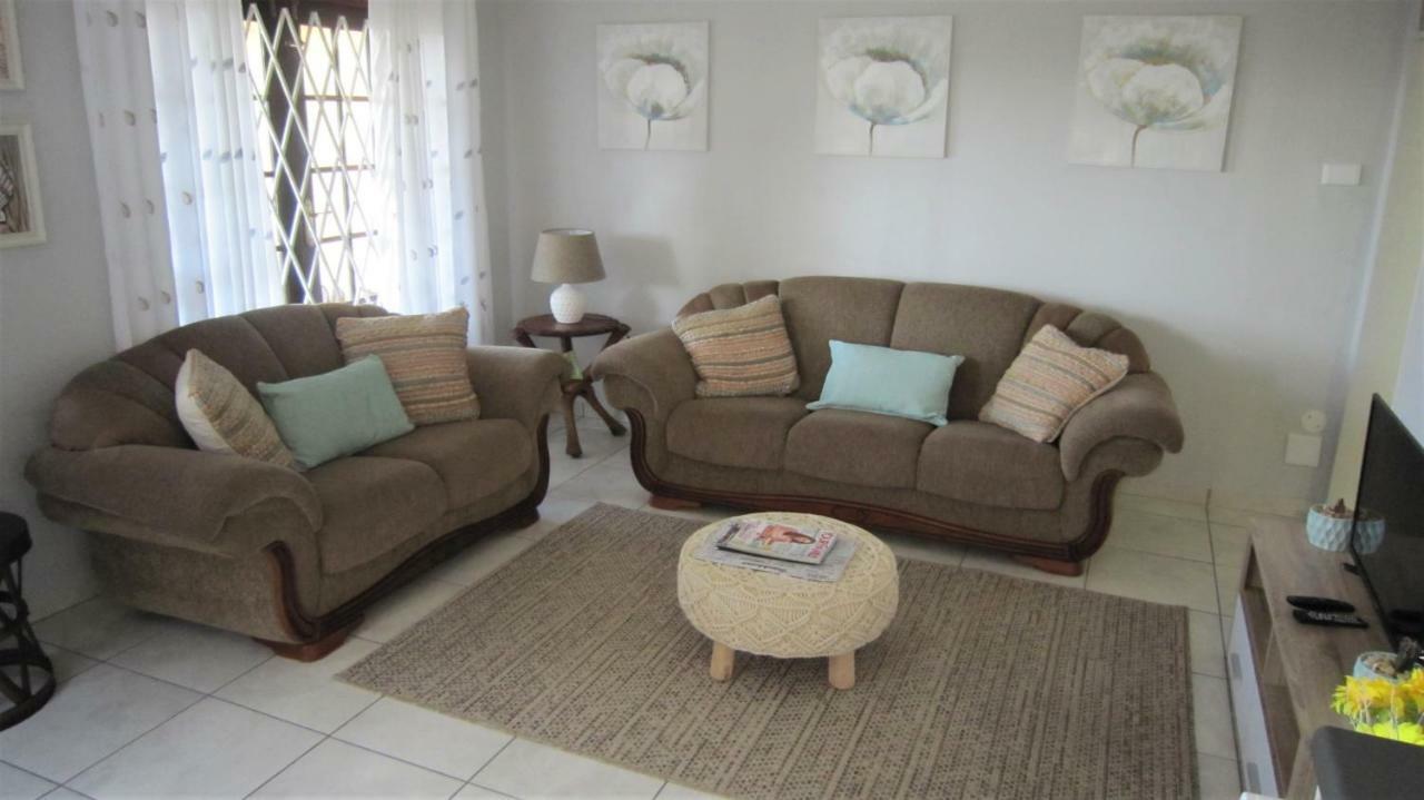 See Rus Self Catering Unit In Westbrook Kzn Private Neat And Cosy Bagian luar foto